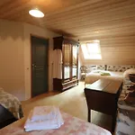 La Fermette De Loucheyre 住宿加早餐酒店 3*