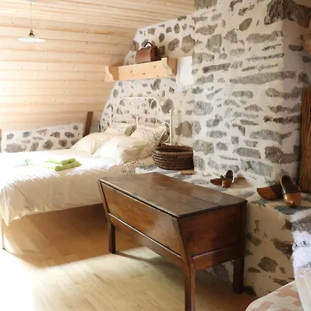 Bed & Breakfast La Fermette De Loucheyre Saint-Amandin